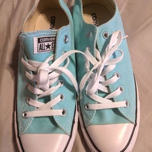 Converse size 11 women/9.5 mens